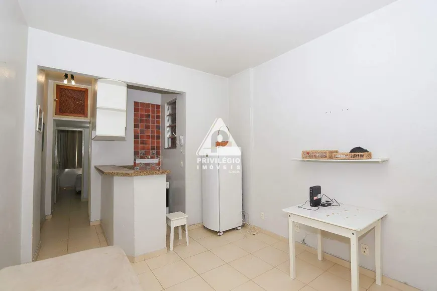 Foto 1 de Apartamento com 1 Quarto à venda, 41m² em Copacabana, Rio de Janeiro