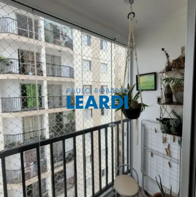 Foto 1 de Apartamento com 3 Quartos à venda, 64m² em Jardim Botucatu, São Paulo