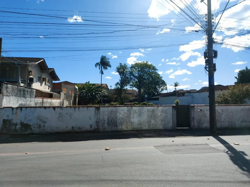 Foto 1 de Lote/Terreno à venda, 877m² em Floresta, Joinville