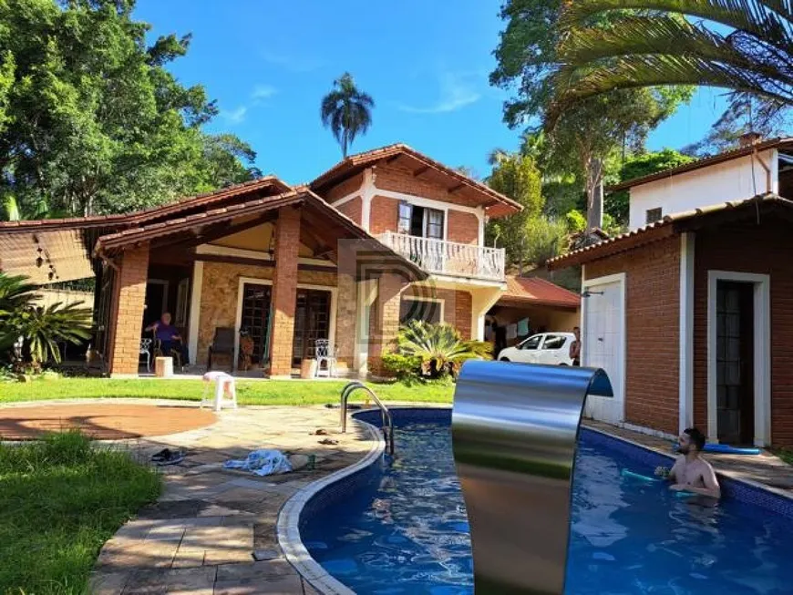 Foto 1 de Casa de Condomínio com 3 Quartos à venda, 300m² em Jardim Dos Ipês, Embu das Artes