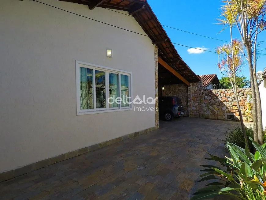 Foto 1 de Casa com 4 Quartos à venda, 257m² em Planalto, Belo Horizonte