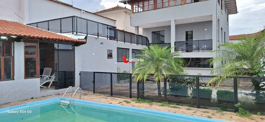 Foto 1 de Casa com 6 Quartos à venda, 472m² em Lagoinha, Belo Horizonte