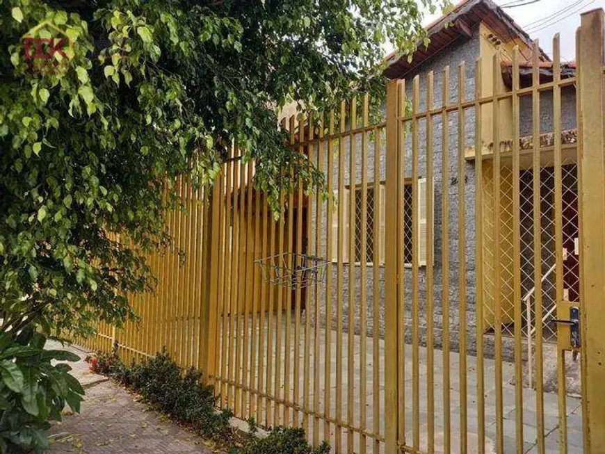 Foto 1 de Casa com 7 Quartos à venda, 268m² em Jardim Russi, Taubaté