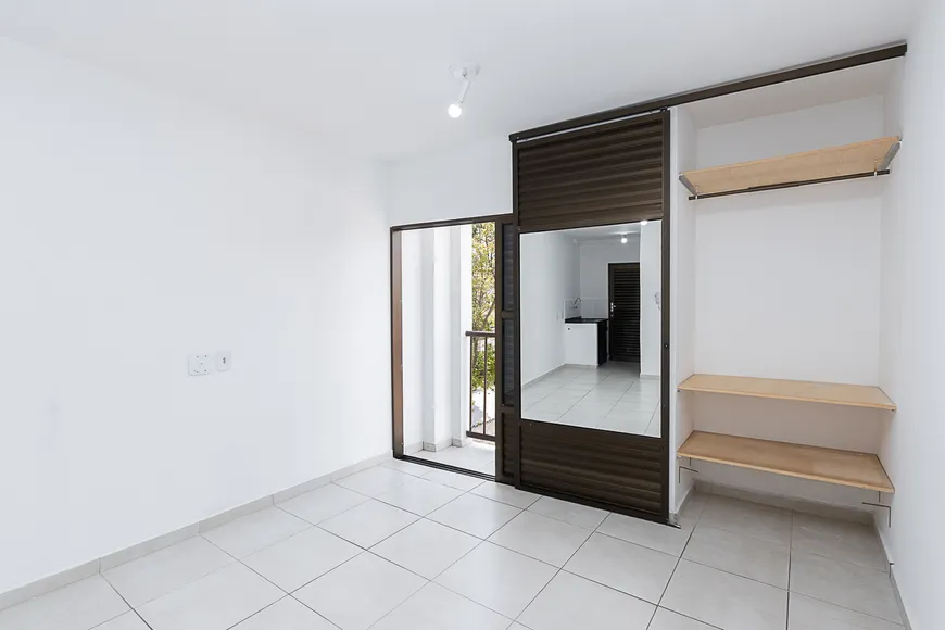 Foto 1 de Apartamento com 1 Quarto para alugar, 25m² em Bosque da Saúde, São Paulo