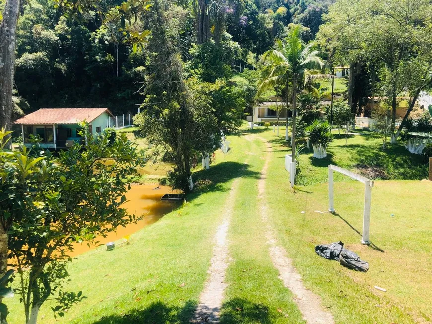 Foto 1 de Fazenda/Sítio com 3 Quartos à venda, 7000m² em Jardim Santa Lucia, Embu-Guaçu