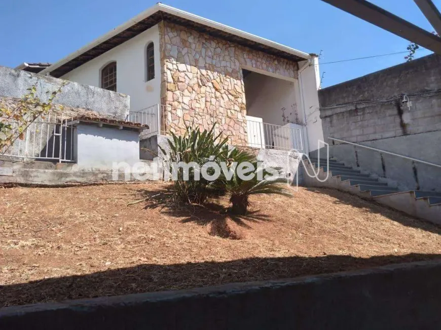 Foto 1 de Casa com 3 Quartos à venda, 250m² em Concórdia, Belo Horizonte