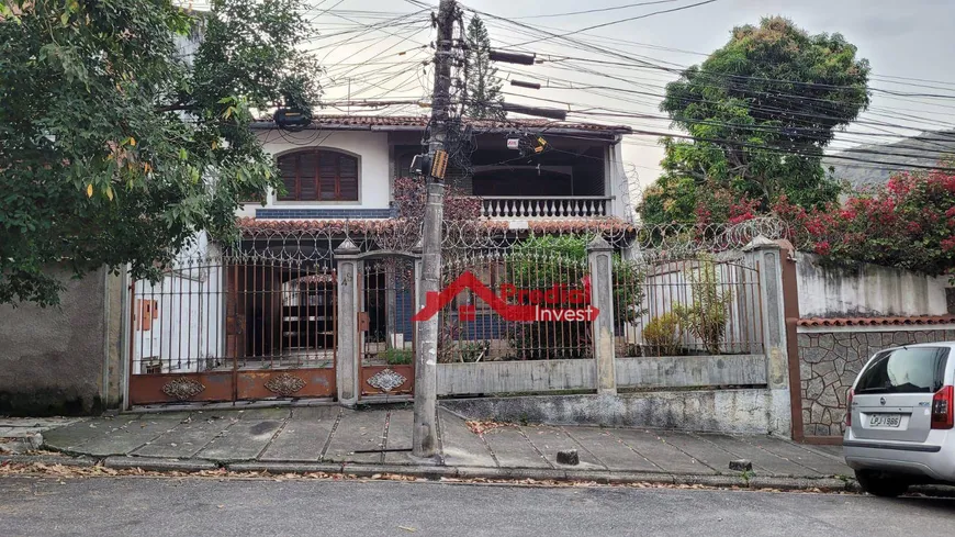 Foto 1 de Casa com 4 Quartos à venda, 297m² em Santa Rosa, Niterói