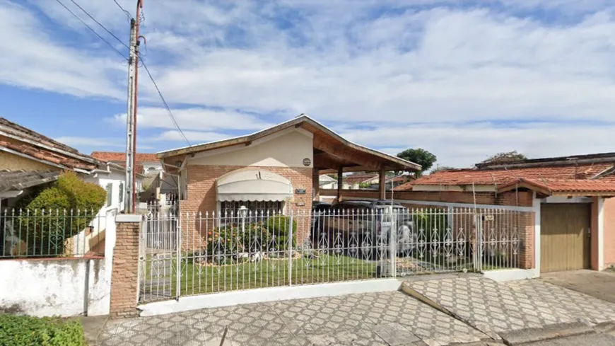 Foto 1 de Casa com 3 Quartos à venda, 250m² em Vila Santa Isabel, Taubaté