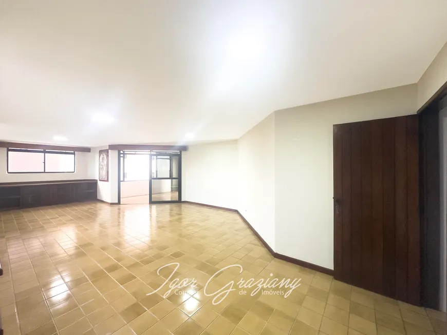 Foto 1 de Apartamento com 3 Quartos à venda, 220m² em Tambaú, João Pessoa