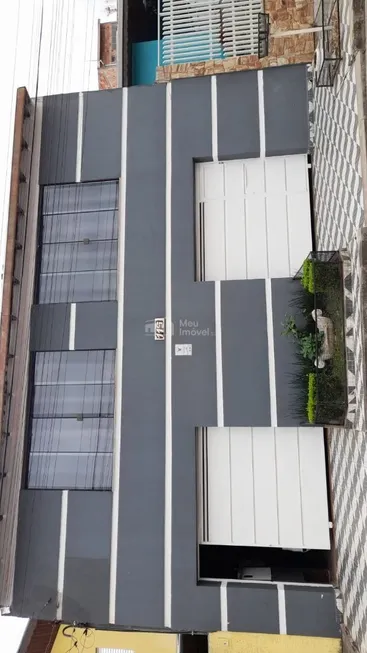 Foto 1 de Sobrado com 3 Quartos à venda, 300m² em Loteamento Residencial Colinas, Taubaté