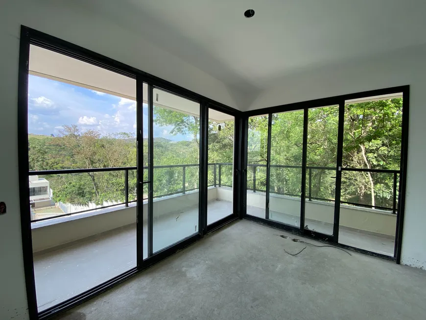 Foto 1 de Casa de Condomínio com 4 Quartos à venda, 215m² em Alphaville, Santana de Parnaíba