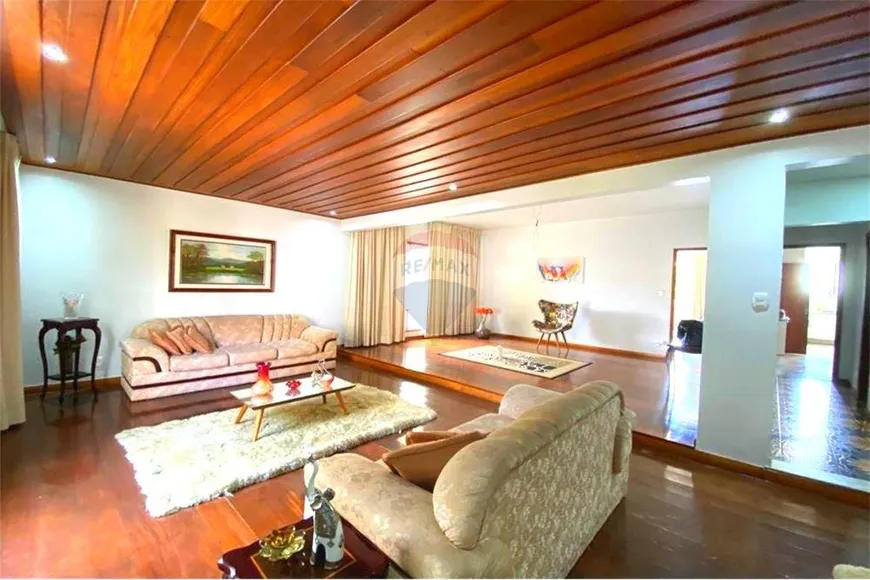 Foto 1 de Casa com 4 Quartos à venda, 600m² em Jardim Guanabara, Rio de Janeiro