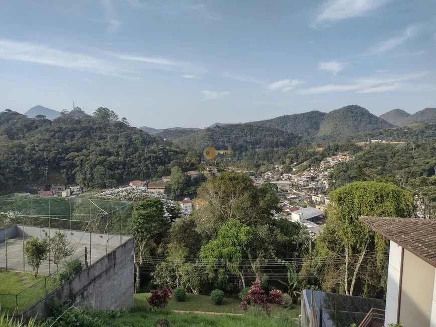 Foto 1 de Lote/Terreno à venda, 400m² em Tijuca, Teresópolis