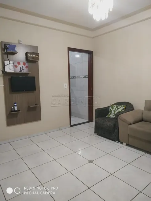 Foto 1 de Casa com 2 Quartos à venda, 110m² em Jardim São João Batista, São Carlos