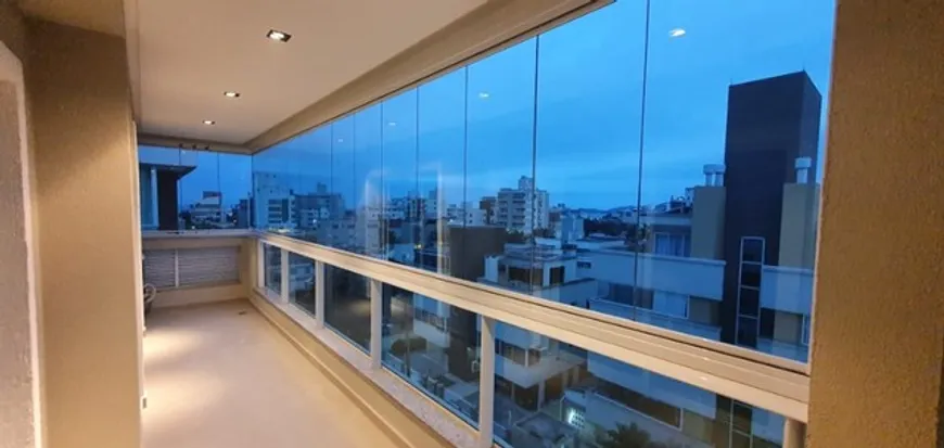 Foto 1 de Apartamento com 2 Quartos para venda ou aluguel, 82m² em Bombas, Bombinhas