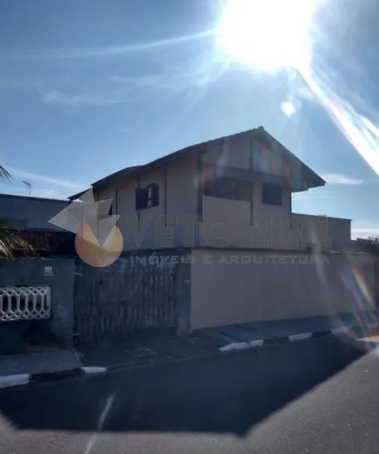 Foto 1 de Sobrado com 6 Quartos à venda, 300m² em Porto Novo, Caraguatatuba
