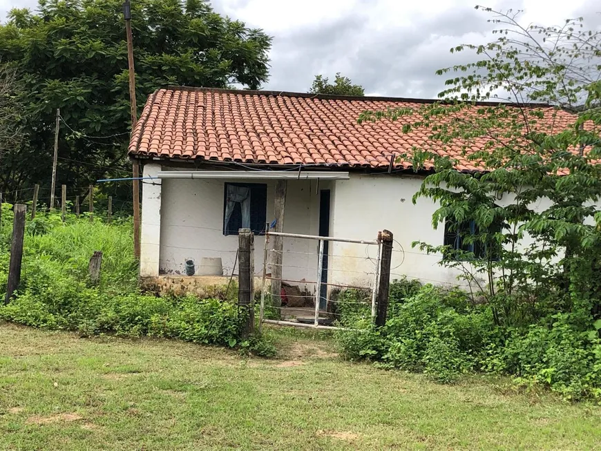 Foto 1 de Fazenda/Sítio com 3 Quartos à venda, 80m² em Sao Vitor, Governador Valadares