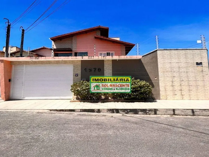Foto 1 de Casa com 4 Quartos à venda, 378m² em Sapiranga, Fortaleza