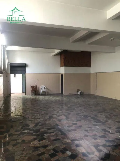 Foto 1 de Sobrado com 4 Quartos para alugar, 270m² em Parque São Domingos, São Paulo