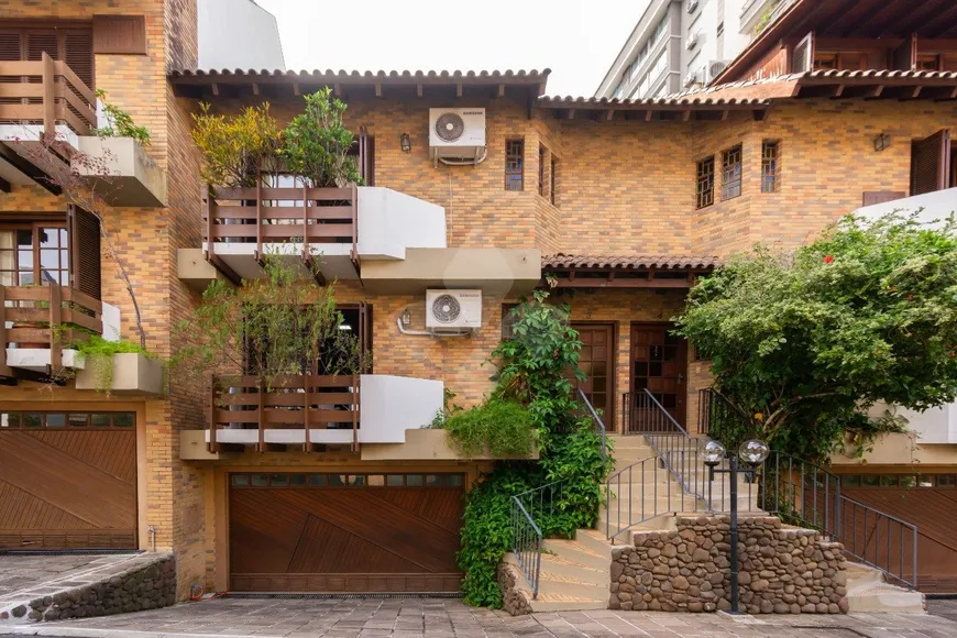 Foto 1 de Casa de Condomínio com 3 Quartos à venda, 292m² em Bela Vista, Porto Alegre