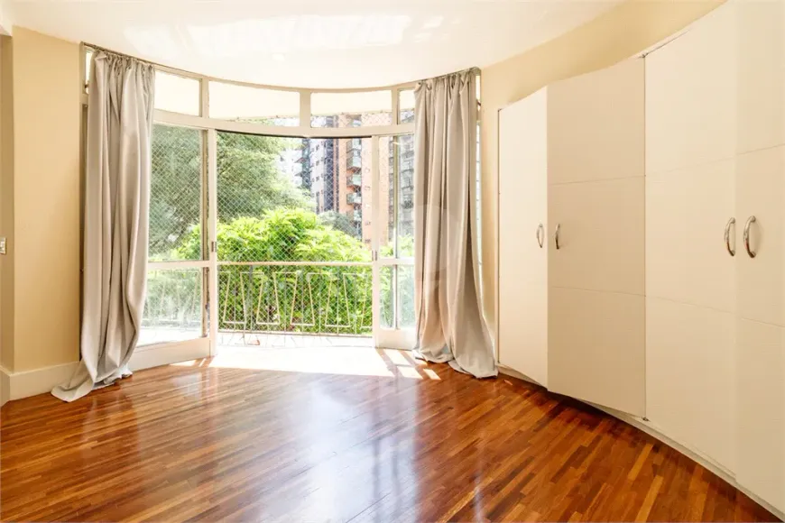 Foto 1 de Apartamento com 4 Quartos à venda, 346m² em Higienópolis, São Paulo