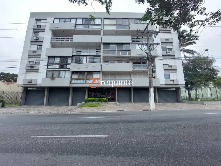 Foto 1 de Apartamento com 4 Quartos para alugar, 200m² em Centro, Pelotas
