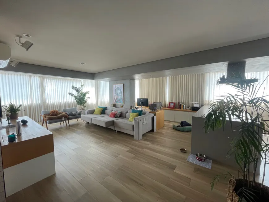 Foto 1 de Apartamento com 2 Quartos à venda, 208m² em Campo Belo, São Paulo