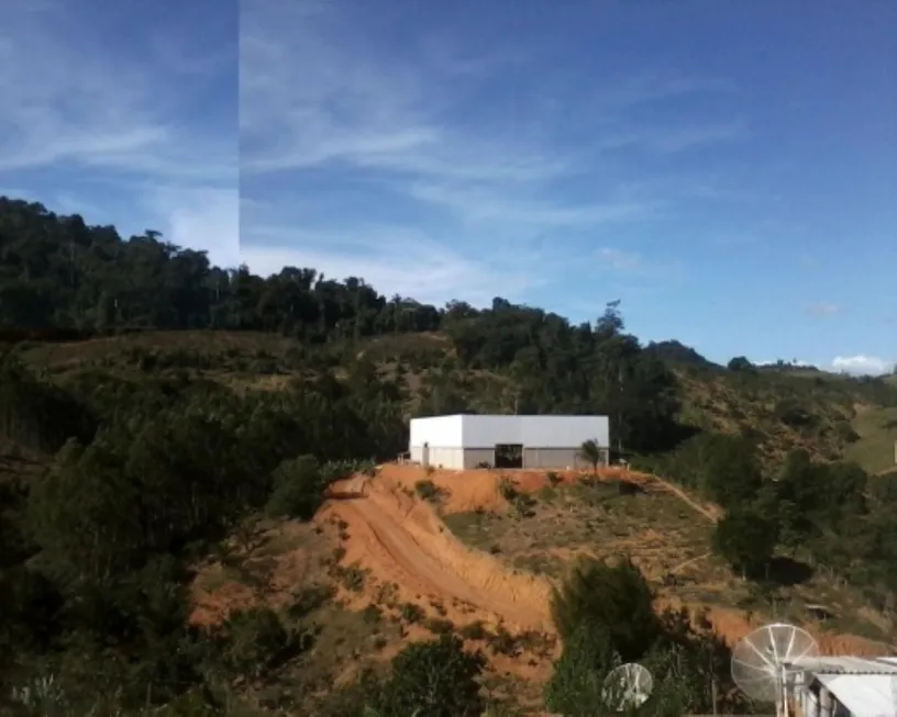 Foto 1 de Galpão/Depósito/Armazém para venda ou aluguel, 1080m² em Praia Grande, Fundão