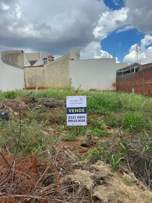 Foto 1 de Lote/Terreno à venda, 300m² em Jardim Brasília, Maringá