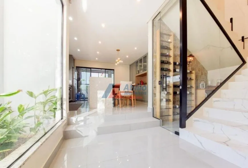 Foto 1 de Casa de Condomínio com 3 Quartos à venda, 199m² em Jardim Morumbi, Londrina