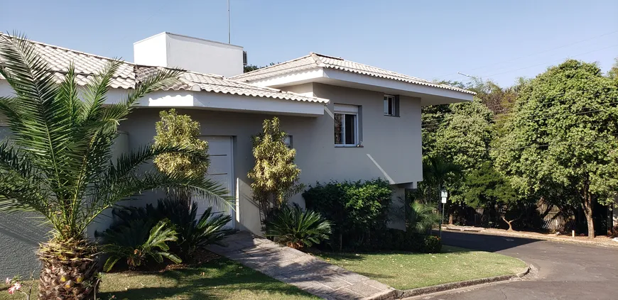 Foto 1 de Casa de Condomínio com 3 Quartos à venda, 300m² em Jardim Elite, Pirassununga