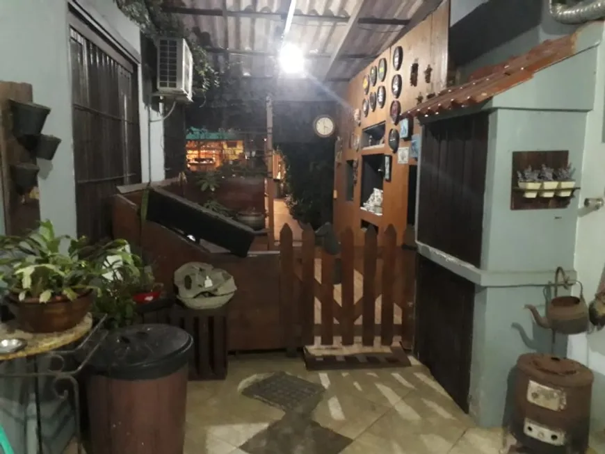 Foto 1 de Casa com 3 Quartos à venda, 260m² em Guarujá, Porto Alegre