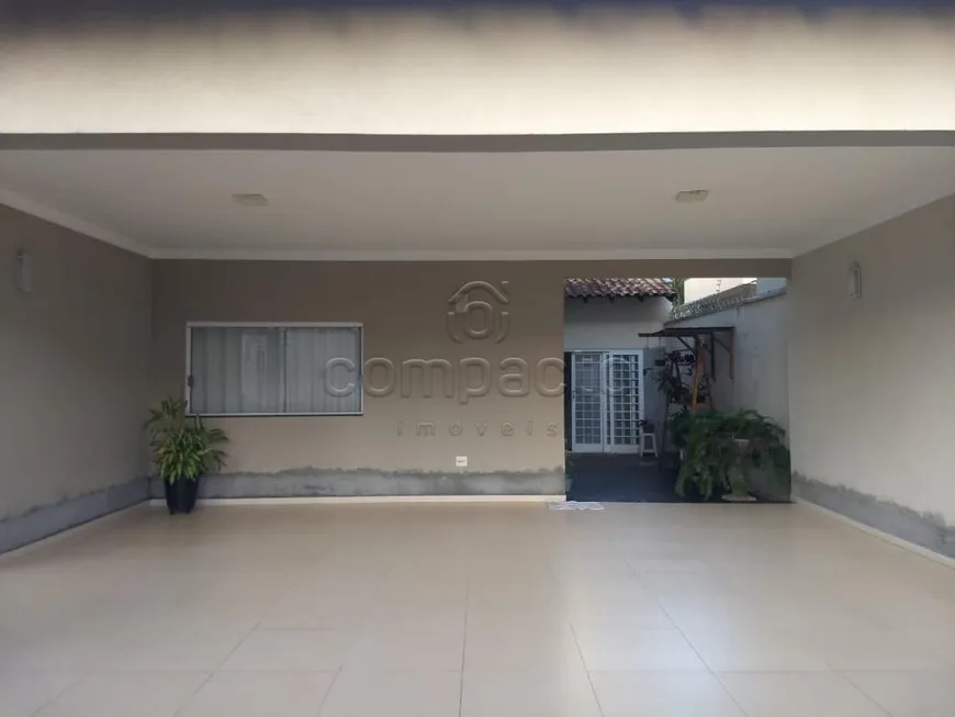 Foto 1 de Casa com 4 Quartos para alugar, 620m² em Jardim Francisco Fernandes, São José do Rio Preto