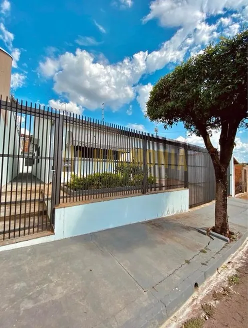 Foto 1 de Casa com 2 Quartos à venda, 146m² em Jardim Aranga, Araraquara