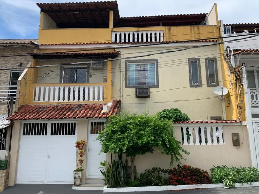 Foto 1 de Casa de Condomínio com 3 Quartos à venda, 193m² em Taquara, Rio de Janeiro