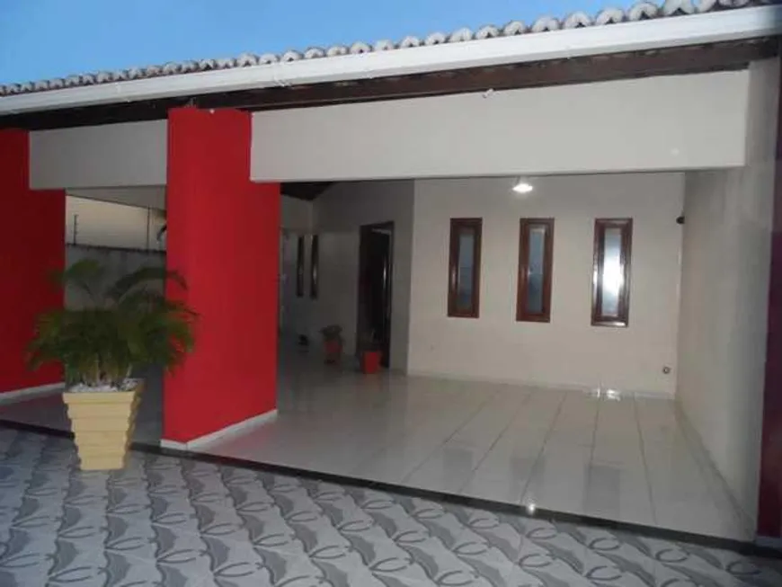 Foto 1 de Casa com 3 Quartos à venda, 234m² em Lagoa Nova, Natal