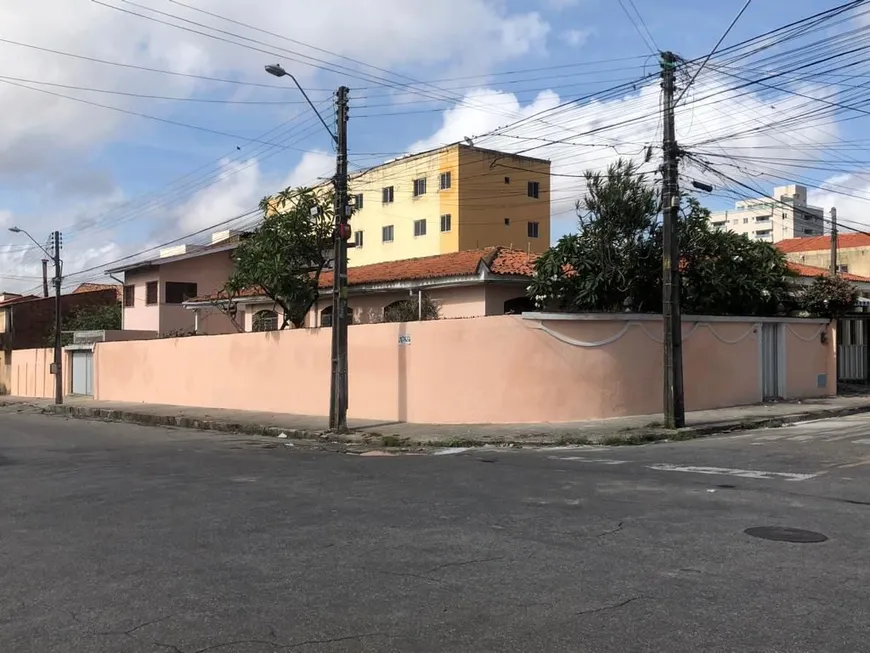 Foto 1 de Casa com 6 Quartos à venda, 620m² em Padre Andrade, Fortaleza