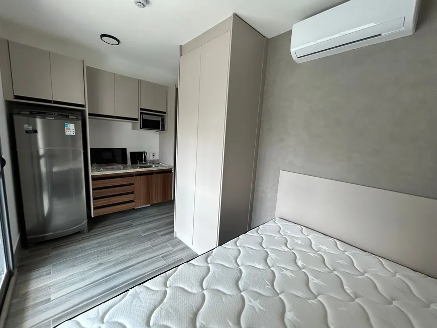 Foto 1 de Apartamento com 1 Quarto para alugar, 27m² em Brooklin, São Paulo