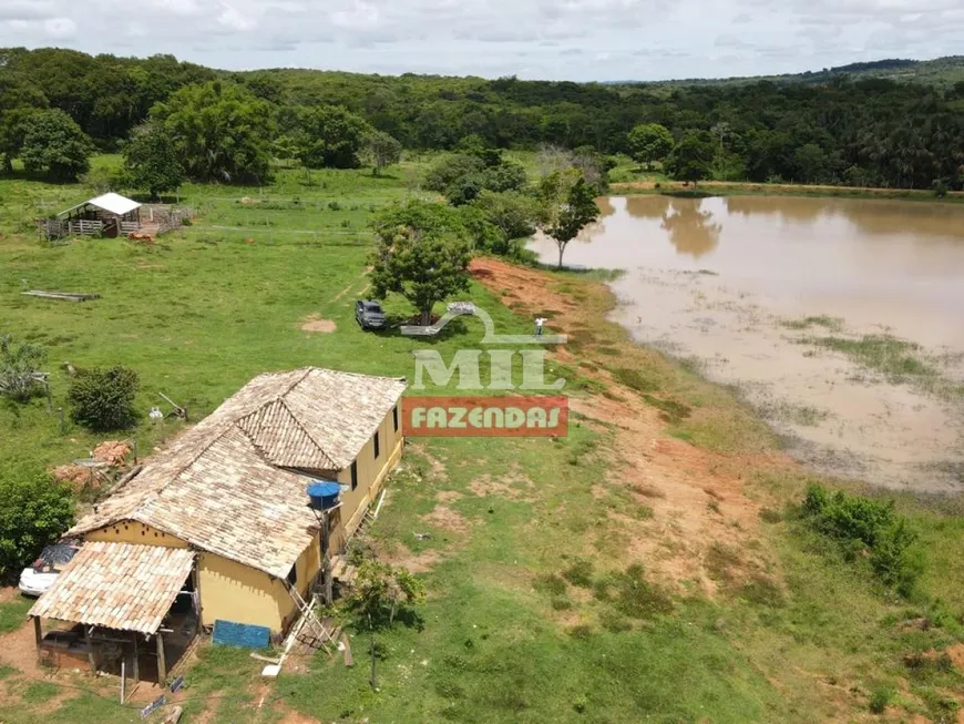 Foto 1 de Fazenda/Sítio com 4 Quartos à venda, 179m² em Centro, Goiás