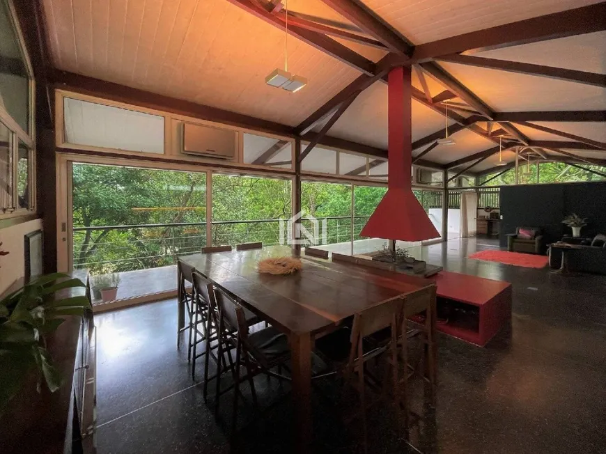 Foto 1 de Casa de Condomínio com 3 Quartos à venda, 380m² em Granja Viana, Carapicuíba