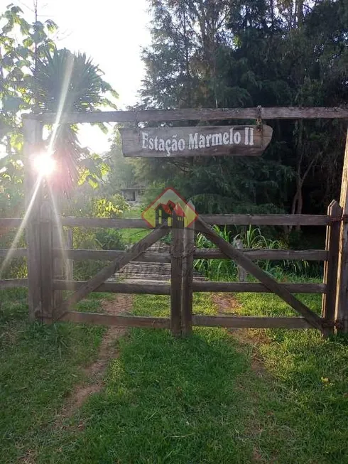 Foto 1 de Fazenda/Sítio com 3 Quartos à venda, 65m² em , Marmelópolis