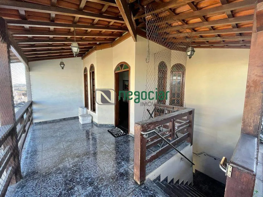 Foto 1 de Casa com 5 Quartos à venda, 119m² em Niteroi, Betim
