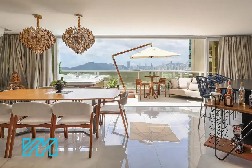 Foto 1 de Apartamento com 4 Quartos à venda, 369m² em Pioneiros, Balneário Camboriú
