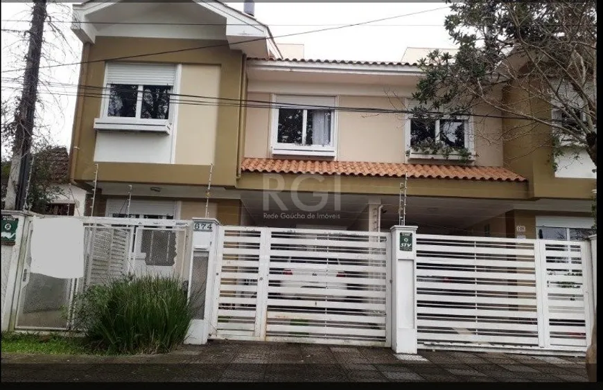 Foto 1 de Casa com 3 Quartos à venda, 133m² em Nonoai, Porto Alegre