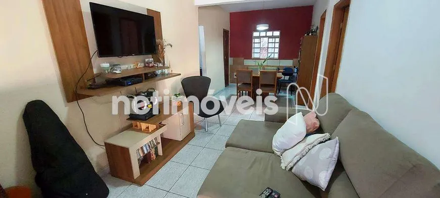 Foto 1 de Casa com 2 Quartos à venda, 107m² em Santa Terezinha, Belo Horizonte