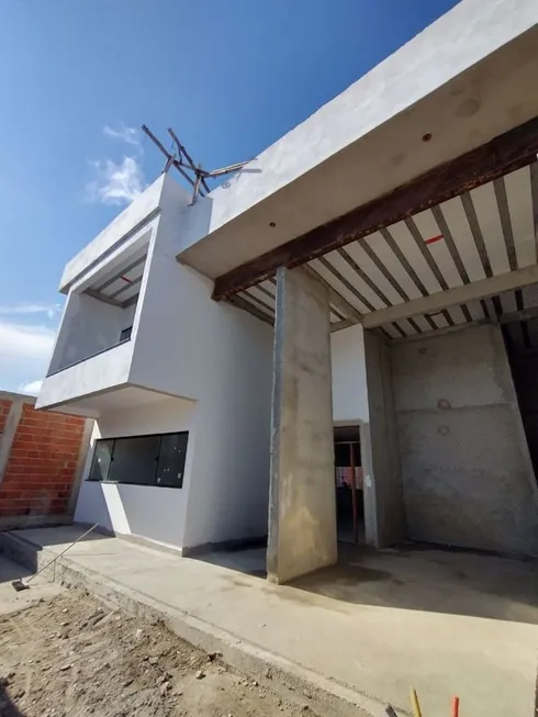 Foto 1 de Casa com 3 Quartos à venda, 450m² em Portinho, Cabo Frio