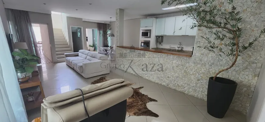 Foto 1 de Sobrado com 3 Quartos à venda, 200m² em Jardim Altos de Santana II, Jacareí