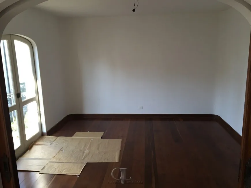 Foto 1 de Apartamento com 4 Quartos para alugar, 275m² em Higienópolis, São Paulo