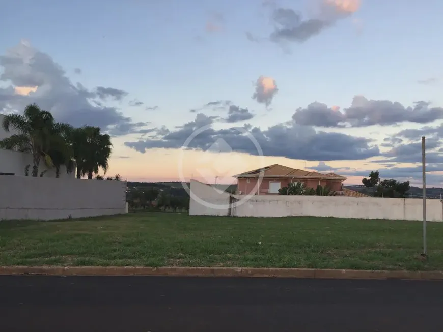 Foto 1 de Lote/Terreno à venda, 871m² em Royal Park, Ribeirão Preto