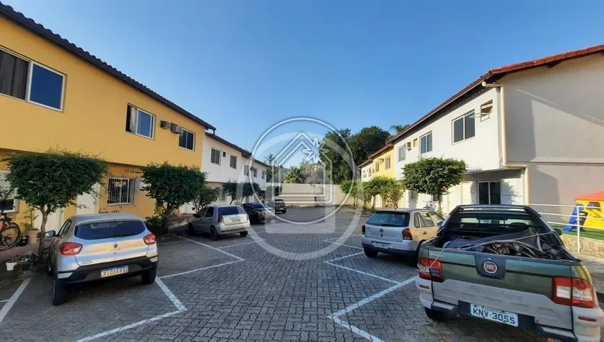 Foto 1 de Casa de Condomínio com 2 Quartos à venda, 56m² em Praça Seca, Rio de Janeiro